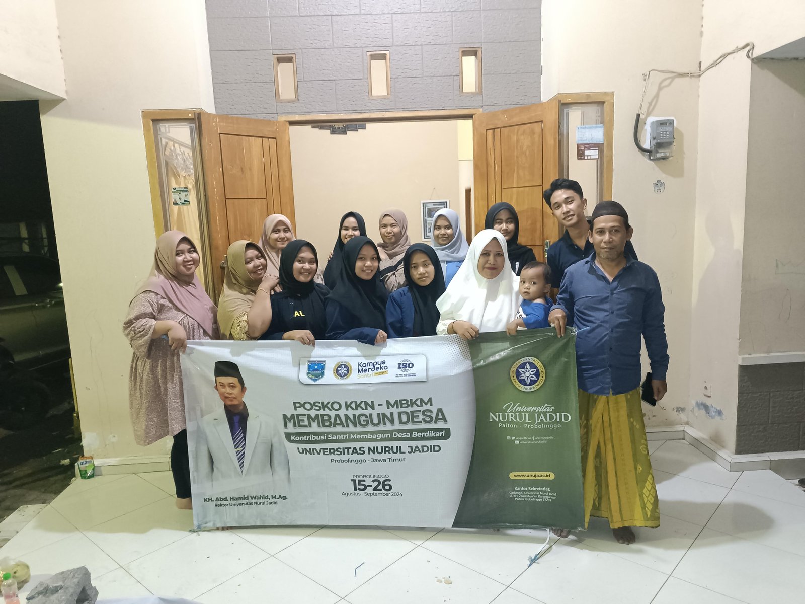 Santri Universitas Nurul Jadid Turun Langsung Membangun Desa